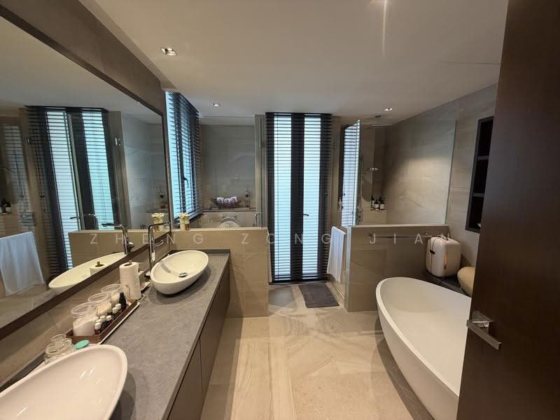 Jalan Selanting, Jalan Selanting, Boon Lay / Jurong / Tuas, 7 Bedrooms, 7,700 sqft, Semi-Detached House For Sale, by Zheng Zong Jian, 500291852 - Bathroom - PropertyGuru.com.sg