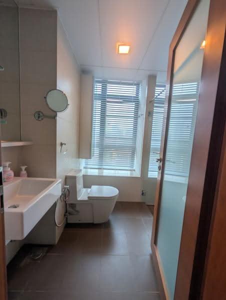 City Square Residences, 14 Kitchener Link, Farrer Park / Serangoon Rd, 4 Bedrooms, 1,507 sqft, Condominium For Rent, by Raymond Tang, 500291859 - Bathroom - PropertyGuru.com.sg