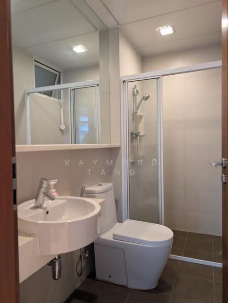 City Square Residences, 14 Kitchener Link, Farrer Park / Serangoon Rd, 4 Bedrooms, 1,507 sqft, Condominium For Rent, by Raymond Tang, 500291859 - Bathroom - PropertyGuru.com.sg