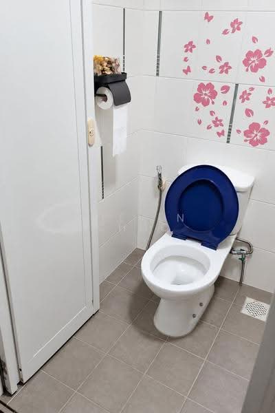 22 Teban Gardens Road, 22 Teban Gardens Road, Boon Lay / Jurong / Tuas, Room Rental, 120 sqft, HDB Flat For Rent, by Steven Choo, 500291867 - Bathroom - PropertyGuru.com.sg