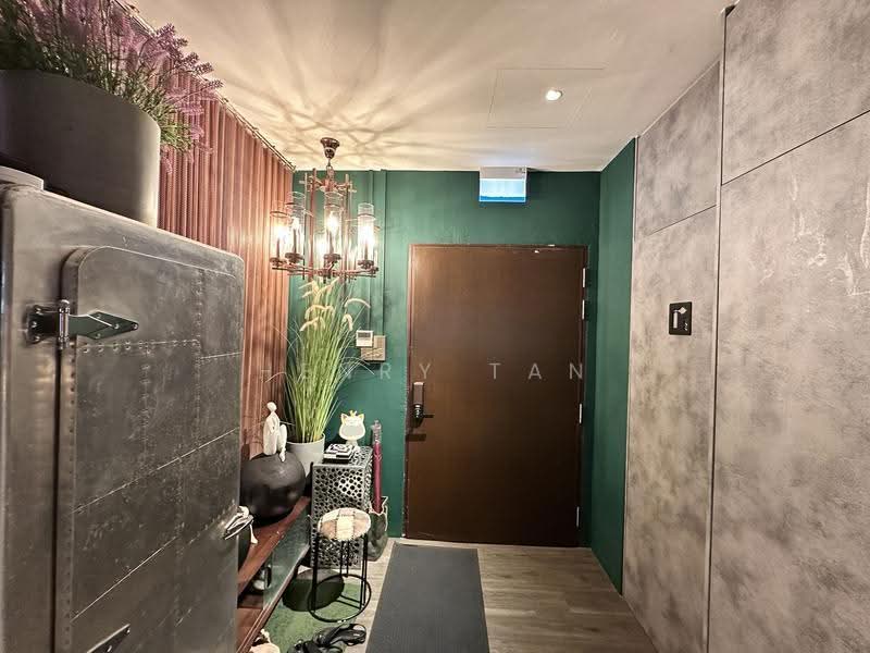 UB. One, 81 Ubi Avenue 4, Eunos / Geylang / Paya Lebar, 926 sqft, Light Industrial (B1) For Sale, by Henry Tan, 500291869 - Entrance - CommercialGuru.com.sg