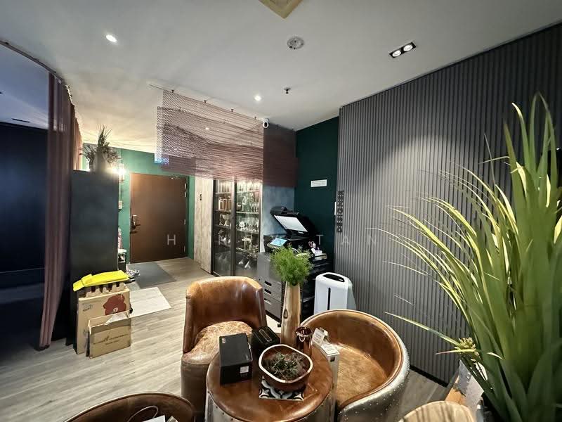 UB. One, 81 Ubi Avenue 4, Eunos / Geylang / Paya Lebar, 926 sqft, Light Industrial (B1) For Sale, by Henry Tan, 500291869 - Meeting Area - CommercialGuru.com.sg