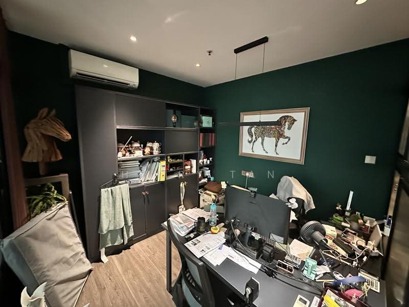 UB. One, 81 Ubi Avenue 4, Eunos / Geylang / Paya Lebar, 926 sqft, Light Industrial (B1) For Sale, by Henry Tan, 500291869 - Manager Room - CommercialGuru.com.sg