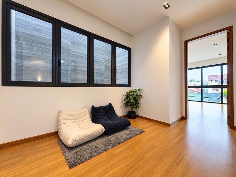 BRAND NEW FREEHOLD INTER-TERRACE!! 3.5 Storeys with Lift!, Sembawang Rd, Admiralty Rd E, Jln Kandis, Jln Basong, Jln Machang, Jln Kerayong, Andrews Ave, Wak Hassan Dr, King's Ave, Queen's Ave, Sembawang / Yishun, 5 Bedrooms, 4,834 sqft, Terraced House For Sale, by June Ling, 500291888 - Interior - PropertyGuru.com.sg