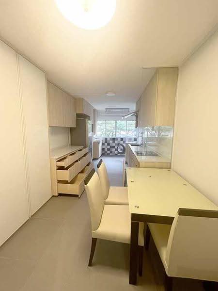 9 Gloucester Road, 9 Gloucester Road, Farrer Park / Serangoon Rd, 3 Bedrooms, 980 sqft, HDB Flat For Sale, by Vivian Ng, 500291893 - Dining Room - PropertyGuru.com.sg