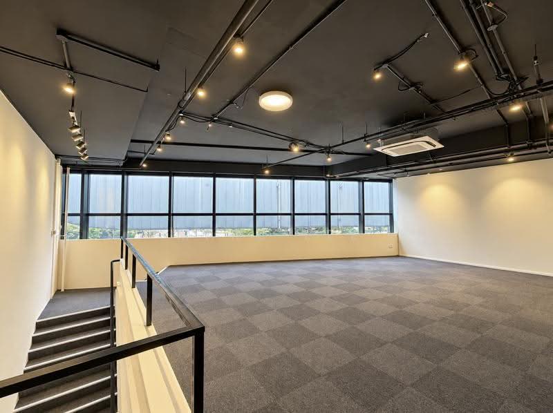 Ground Floor Showroom Office @ Ubi, Ubi Road 1, Eunos / Geylang / Paya Lebar, 2,690 sqft, Light Industrial (B1) For Sale, by Marc Lee, 500291894 - Interior - CommercialGuru.com.sg