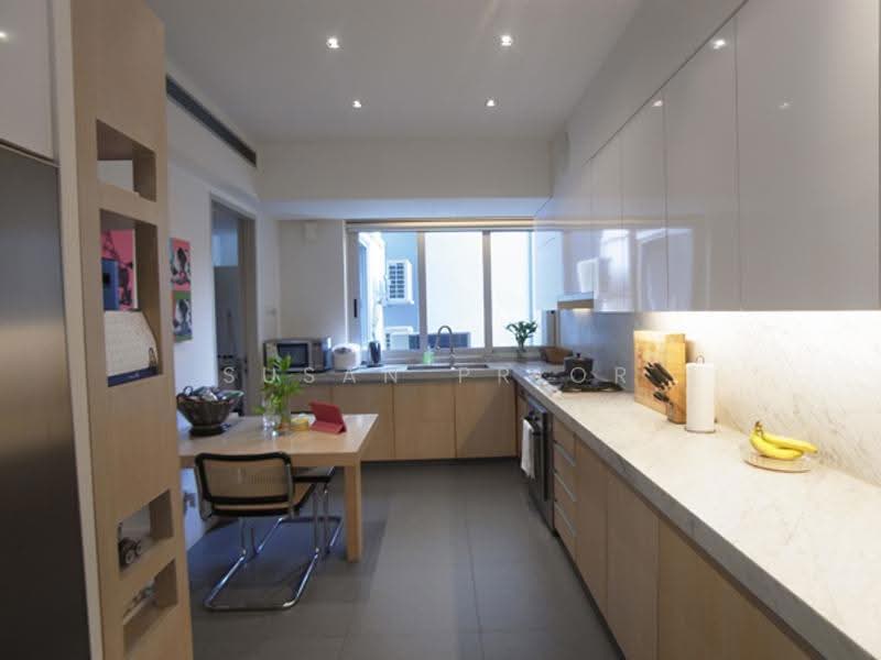 Jervois View Rare!! Exclusive Small Devt Near Orchard/ Grange/ River Valley 3+1, Nearby Jervois Road, Cable Road, Tanglin / Holland / Bukit Timah, 3 Bedrooms, 2,500 sqft, Condominium For Rent, by Susan Prior, 500291895 - Kitchen - PropertyGuru.com.sg