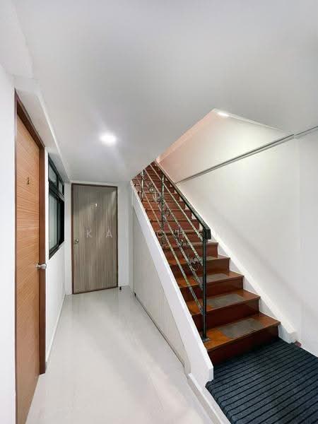 People's Park Complex, 1 Park Road, Boat Quay / Raffles Place / Marina, 3 Bedrooms, 1,173 sqft, Apartment For Sale, by Kai Chen, 500291899 - Entrance - PropertyGuru.com.sg