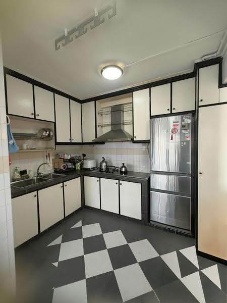 29A Chai Chee Avenue, 29A Chai Chee Avenue, Bedok / Upper East Coast, 4 Bedrooms, 1,571 sqft, HDB Flat For Sale, by Coreen Loh, 500291906 - Kitchen - PropertyGuru.com.sg