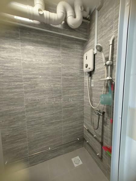 29A Chai Chee Avenue, 29A Chai Chee Avenue, Bedok / Upper East Coast, 4 Bedrooms, 1,571 sqft, HDB Flat For Sale, by Coreen Loh, 500291906 - Bathroom - PropertyGuru.com.sg