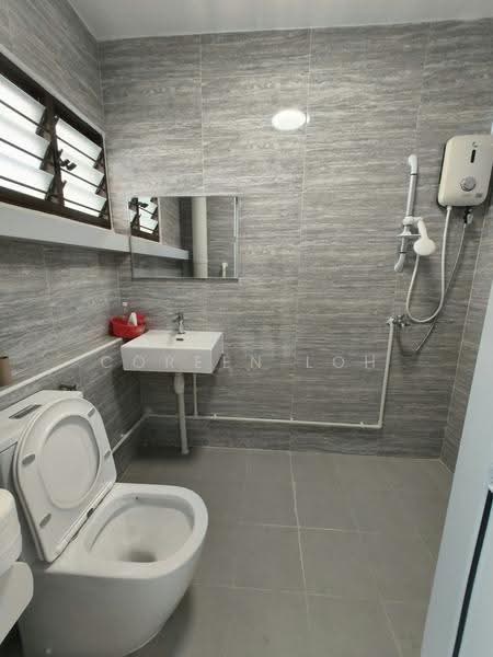 29A Chai Chee Avenue, 29A Chai Chee Avenue, Bedok / Upper East Coast, 4 Bedrooms, 1,571 sqft, HDB Flat For Sale, by Coreen Loh, 500291906 - Bathroom - PropertyGuru.com.sg