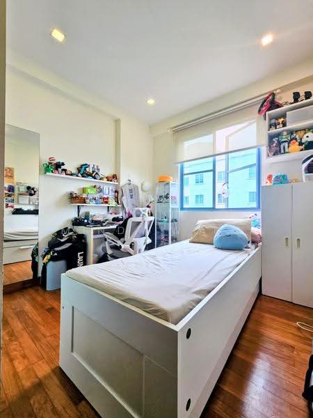 Springdale Condo, 51 Hindhede Walk, Clementi Park / Upper Bukit Timah, 3 Bedrooms, 1,152 sqft, Condominium For Sale, by Mindy Wong, 500291911 - Bedroom - PropertyGuru.com.sg