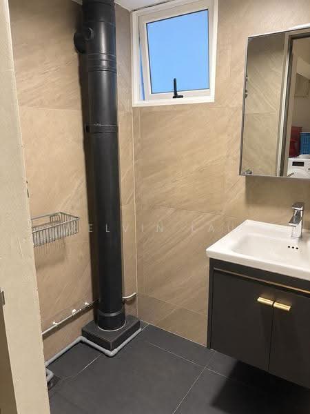 4 Everton Park, 4 Everton Park, Chinatown / Tanjong Pagar, 1 Bedroom, 883 sqft, HDB Flat For Rent, by Melvin Lau, 500291917 - Washroom (AI-tidied) - PropertyGuru.com.sg