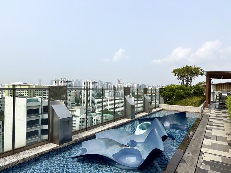 Sims Urban Oasis, 10 Sims Drive, Eunos / Geylang / Paya Lebar, 2 Bedrooms, 700 sqft, Condominium For Rent, by Scott Loh, 500291921 - SkyPark with view of MBS & SG Flyer - PropertyGuru.com.sg