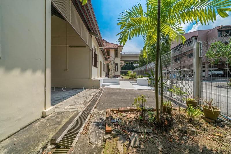 146 Pasir pajang road, Buona Vista / West Coast / Clementi New Town, 7 Bedrooms, 5,099 sqft, Bungalow House For Sale, by Eric Teo Hau Han, 500291952 - PropertyGuru.com.sg
