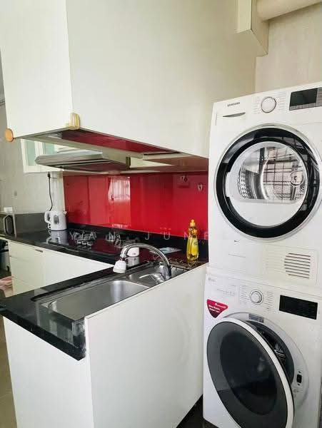 353 Ang Mo Kio Street 32, 353 Ang Mo Kio Street 32, Ang Mo Kio / Bishan / Thomson, Room Rental, 100 sqft, HDB Flat For Rent, by Yan Junfei, 500291958 - Kitchen - PropertyGuru.com.sg