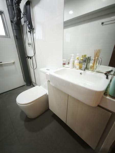 501A Wellington Circle, 501A Wellington Circle, Sembawang / Yishun, 3 Bedrooms, 1,399 sqft, HDB Flat For Sale, by Elva Liang, 500291960 - Bathroom - PropertyGuru.com.sg
