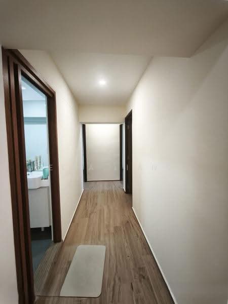 501A Wellington Circle, 501A Wellington Circle, Sembawang / Yishun, 3 Bedrooms, 1,399 sqft, HDB Flat For Sale, by Elva Liang, 500291960 - Corridor - PropertyGuru.com.sg