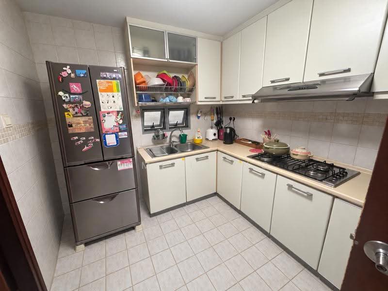 Bishan Loft, 33 Bishan Street 11, Ang Mo Kio / Bishan / Thomson, 4 Bedrooms, 1,377 sqft, Executive Condominium For Sale, by Yumi Leong, 500291967 - Kitchen - PropertyGuru.com.sg