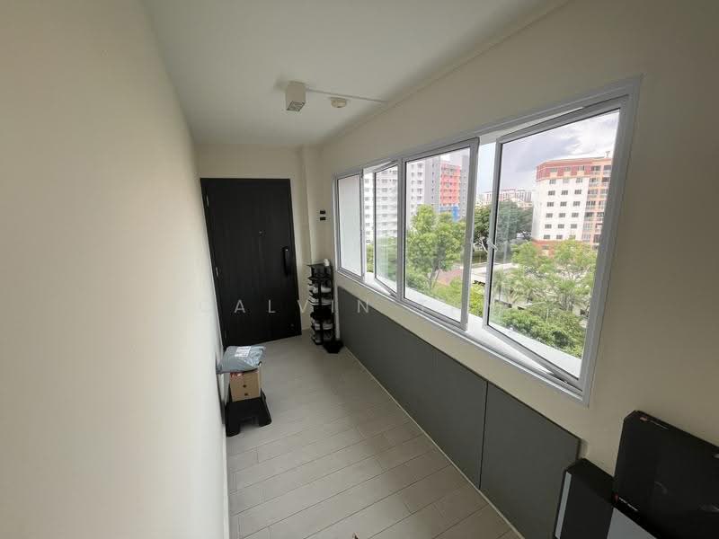 490B Tampines Street 45, 490B Tampines Street 45, Pasir Ris / Tampines, 3 Bedrooms, 1,335 sqft, HDB Flat For Sale, by Calvin Tan, 500291970 - Corridor - PropertyGuru.com.sg
