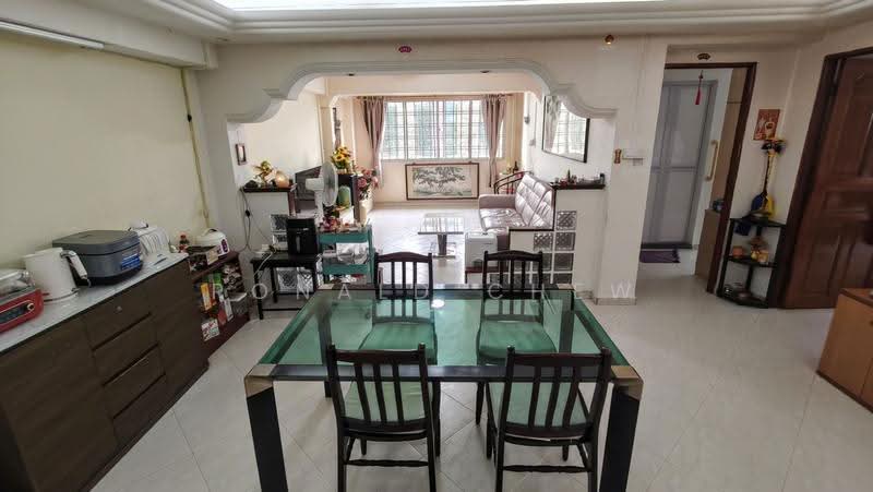851 Woodlands Street 83, 851 Woodlands Street 83, Admiralty / Woodlands, 3 Bedrooms, 1,453 sqft, HDB Flat For Sale, by Ronald Chew, 500291983 - Living Room - PropertyGuru.com.sg