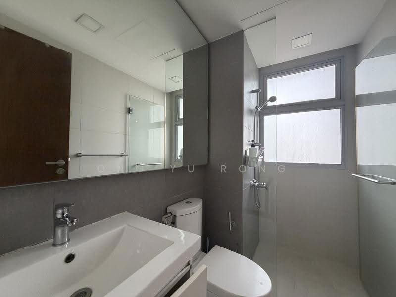 Ecopolitan, Punggol Walk, Hougang / Punggol / Sengkang, 4 Bedrooms, 1,141 sqft, Condominium For Rent, by Ong Yu Rong, 500291992 - Common Bathroom - PropertyGuru.com.sg