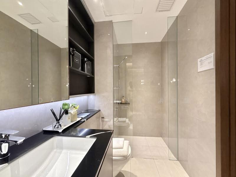 One Marina Gardens, 3 Marina Gardens Lane, Boat Quay / Raffles Place / Marina, 2 Bedrooms, 657 sqft, Condominium For Sale, by Darren Ang 洪俊旋, 500291995 - Bathroom - PropertyGuru.com.sg