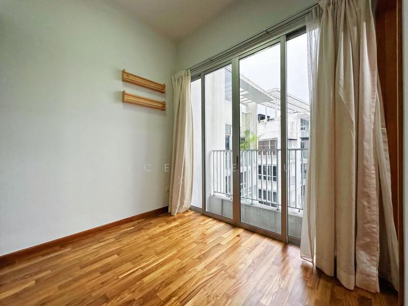 The Parc Condominium, 7 West Coast Walk, Buona Vista / West Coast / Clementi New Town, 4 Bedrooms, 2,648 sqft, Condominium For Sale, by Joyce Lye Hui Xin, 500292001 - Balcony - PropertyGuru.com.sg