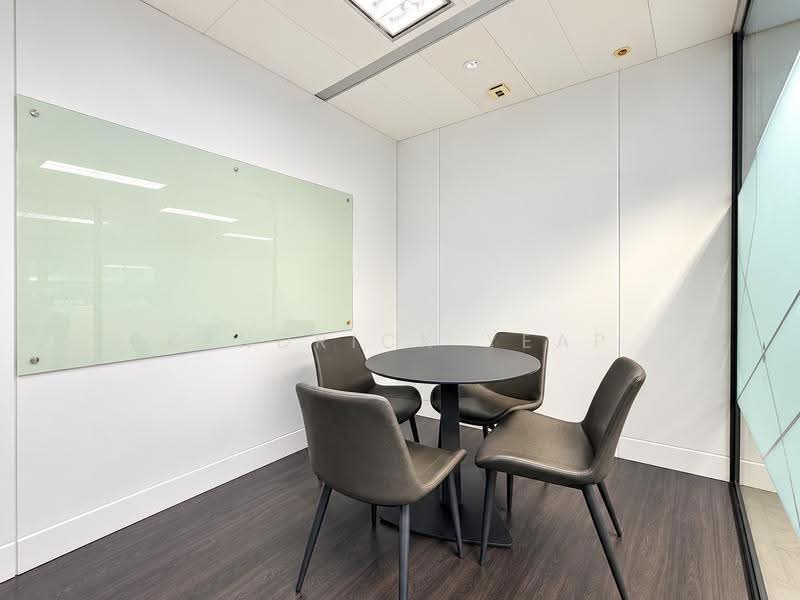 Gateway East, 152 Beach Road, Beach Road / Bugis / Rochor, 4,059 sqft, Office For Rent, by Kendrick Yeap, 500292006 - Interior - CommercialGuru.com.sg