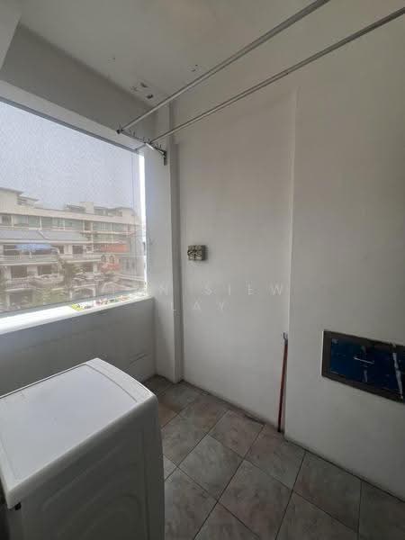 Casa Sarina, 101 Lorong Sarina, Eunos / Geylang / Paya Lebar, 2 Bedrooms, 990 sqft, Condominium For Sale, by Tan Siew Lay, 500292007 - Balcony - PropertyGuru.com.sg