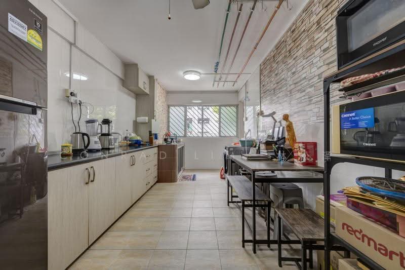 739 Yishun Avenue 5, 739 Yishun Avenue 5, Sembawang / Yishun, 1 Bedroom, 721 sqft, HDB Flat For Sale, by Conrad Lim 林松泽, 500292011 - Kitchen - PropertyGuru.com.sg