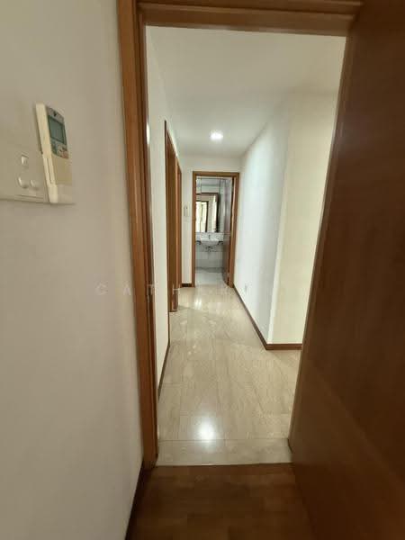 Sunglade, 1 Serangoon Avenue 2, Hougang / Punggol / Sengkang, Room Rental, 250 sqft, Condominium For Rent, by Catherine Lim, 500292027 - Corridor - PropertyGuru.com.sg
