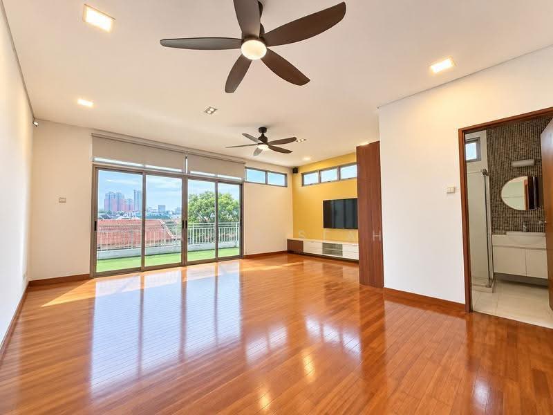 Thomson Ridge, Thomson Ridge, Soo Chow Garden, Upper Thomson Road, Ang Mo Kio / Bishan / Thomson, 5 Bedrooms, 4,600 sqft, Semi-Detached House For Rent, by James Seah, 500292040 - Living Room - PropertyGuru.com.sg