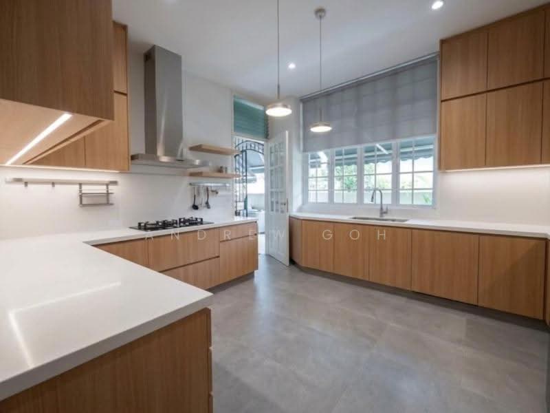 $15XX PSF BUILT | BAYSHORE | 7 ROOMS 7 BATHS | 阔宅雅居, 600M TO MRT | NO SPLIT LEVEL | NORTH FACING | HIGH CEILING, Bedok / Upper East Coast, 7 Bedrooms, 4,000 sqft, Corner Terrace For Sale, by Andrew Goh, 500292041 - Kitchen - PropertyGuru.com.sg