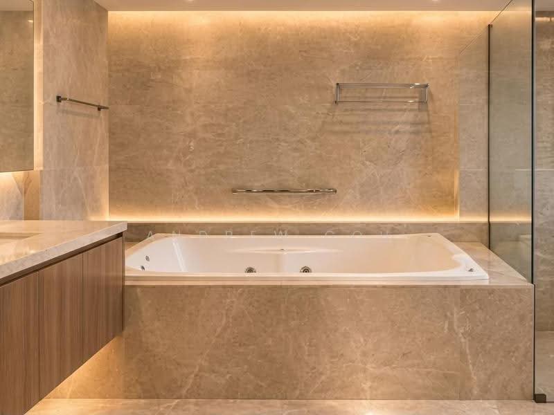 $15XX PSF BUILT | BAYSHORE | 7 ROOMS 7 BATHS | 阔宅雅居, 600M TO MRT | NO SPLIT LEVEL | NORTH FACING | HIGH CEILING, Bedok / Upper East Coast, 7 Bedrooms, 4,000 sqft, Corner Terrace For Sale, by Andrew Goh, 500292041 - Bathroom - PropertyGuru.com.sg