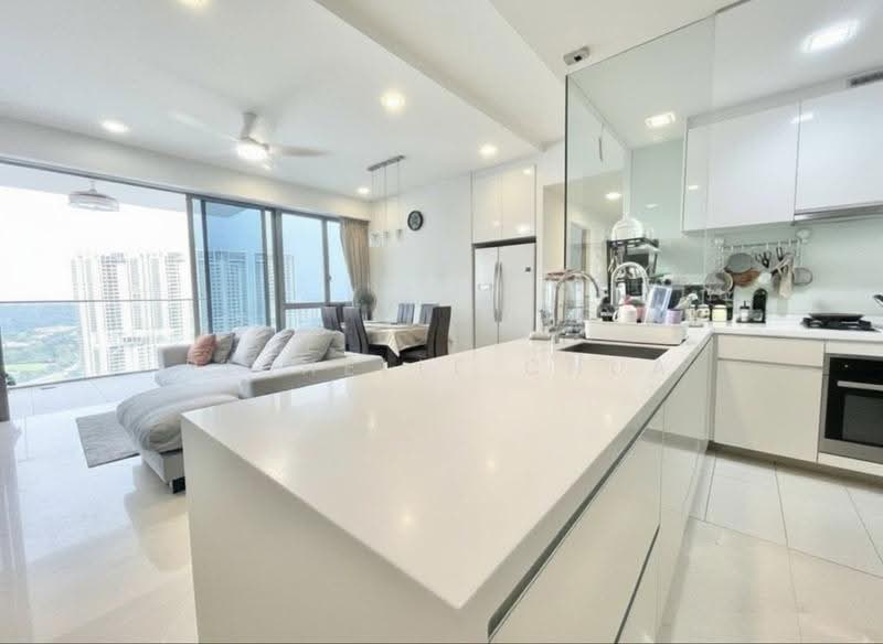 Vista Residences, 28 Jalan Datoh, Balestier / Toa Payoh, 4 Bedrooms, 1,421 sqft, Condominium For Rent, by Richelle Chua, 500292044 - Living Room - PropertyGuru.com.sg