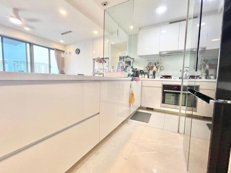 Vista Residences, 28 Jalan Datoh, Balestier / Toa Payoh, 4 Bedrooms, 1,421 sqft, Condominium For Rent, by Richelle Chua, 500292044 - Kitchen - PropertyGuru.com.sg