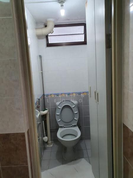 23 Dover Crescent, 23 Dover Crescent, Buona Vista / West Coast / Clementi New Town, Room Rental, 150 sqft, HDB Flat For Rent, by Eileen Leong, 500292045 - Bathroom - PropertyGuru.com.sg