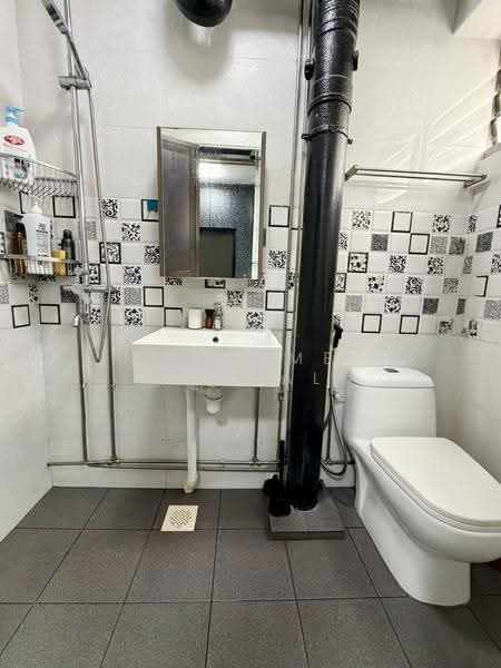 306 Yishun Central, 306 Yishun Central, Sembawang / Yishun, 4 Bedrooms, 1,313 sqft, HDB Flat For Sale, by Muhammed Faizal, 500292046 - Bathroom - PropertyGuru.com.sg