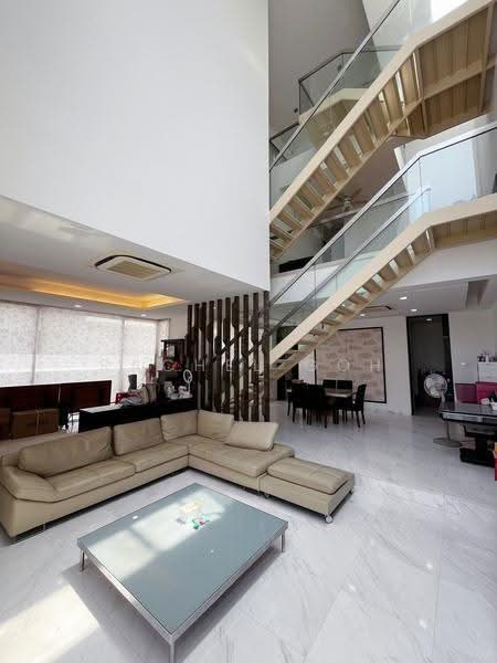Triple Volume Ceiling! Beautiful Move-In Condition Semi-D In Bayshore, Bedok / Upper East Coast, 6 Bedrooms, 4,000 sqft, Semi-Detached House For Sale, by Rachel Goh, 500292048 - Living Room - PropertyGuru.com.sg