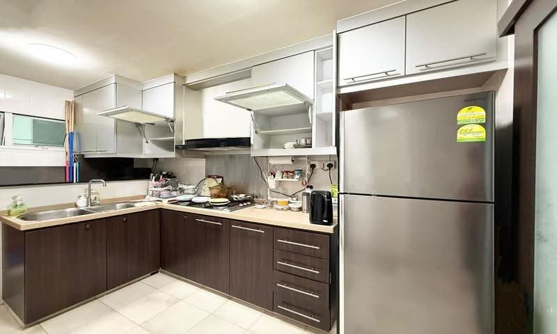 109A Edgedale Plains, 109A Edgedale Plains, Hougang / Punggol / Sengkang, 3 Bedrooms, 1,184 sqft, HDB Flat For Sale, by Elaine Lee, 500292061 - Kitchen - PropertyGuru.com.sg