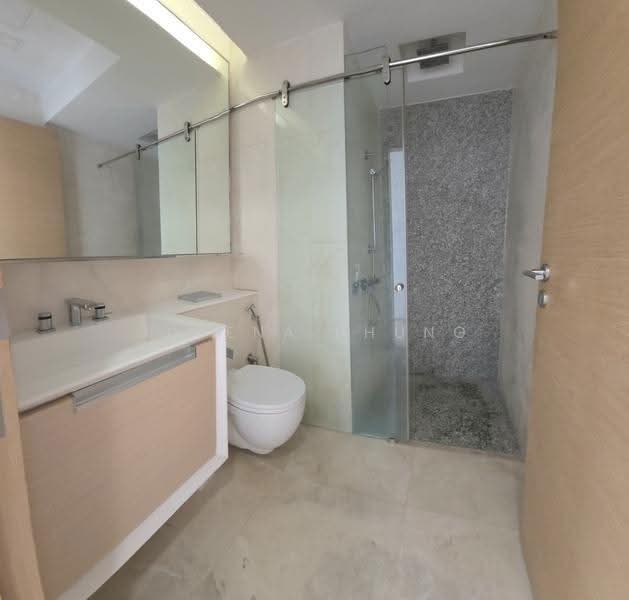Silversea, East Coast / Marine Parade, 3 Bedrooms, 1,572 sqft, Condominium For Rent, by Juvena Phung, 500292062 - Common Bathroom - PropertyGuru.com.sg