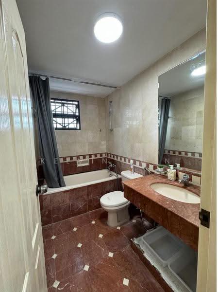 The Anchorage, 370D Alexandra Road, Alexandra / Commonwealth, Room Rental, 205 sqft, Condominium For Rent, by Kelvin Chin, 500292092 - Bathroom - PropertyGuru.com.sg