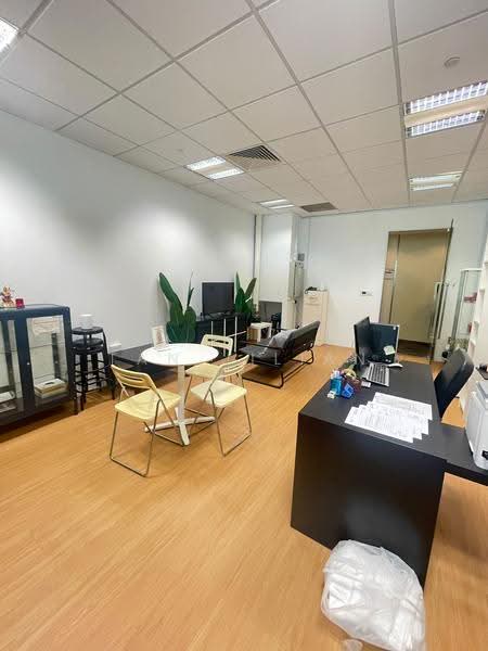 Paya Lebar Square, 60 Paya Lebar Singapore, Eunos / Geylang / Paya Lebar, 506 sqft, Office For Rent, by Tan Jilian, 500292093 - Living Room - CommercialGuru.com.sg