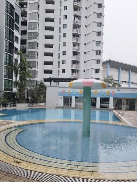 Westmere, 75 Jurong East Street 13, Boon Lay / Jurong / Tuas, 3 Bedrooms, 1,098 sqft, Condominium For Rent, by Ella Pan, 500292138 - Pool - PropertyGuru.com.sg