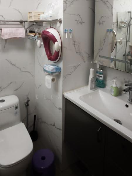 Westmere, 75 Jurong East Street 13, Boon Lay / Jurong / Tuas, 3 Bedrooms, 1,098 sqft, Condominium For Rent, by Ella Pan, 500292138 - Master Bathroom - PropertyGuru.com.sg