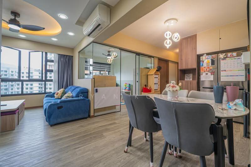 402A Fernvale Lane, 402A Fernvale Lane, Hougang / Punggol / Sengkang, 3 Bedrooms, 1,012 sqft, HDB Flat For Sale, by Ryan Koo, 500292149 - Living Room - PropertyGuru.com.sg