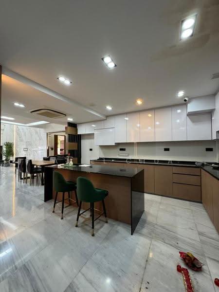 Serangoon Garden Estate, Cooling Close, Hougang / Punggol / Sengkang, 5 Bedrooms, 3,550 sqft, Terraced House For Rent, by Daniel Chua, 500292150 - Kitchen - PropertyGuru.com.sg
