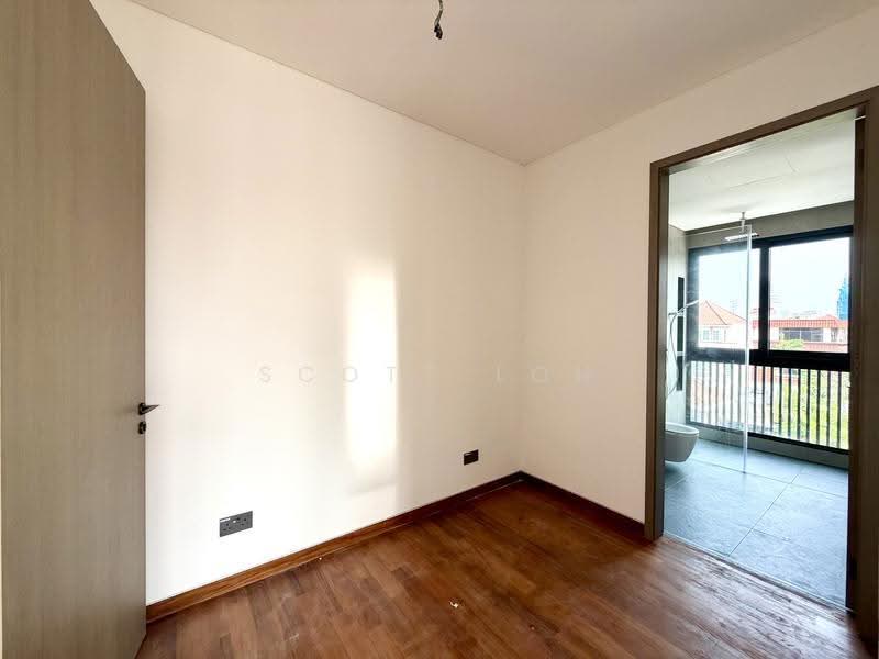 Brand New Semi-Detached in Telok Kurau, East Coast / Marine Parade, 5 Bedrooms, 6,311 sqft, Semi-Detached House For Sale, by Scott Loh, 500292151 - Bedroom 1 - PropertyGuru.com.sg