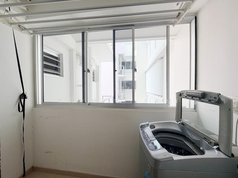 224B Sumang Lane, 224B Sumang Lane, Hougang / Punggol / Sengkang, 2 Bedrooms, 732 sqft, HDB Flat For Rent, by Karmen Seam, 500292161 - Balcony - PropertyGuru.com.sg